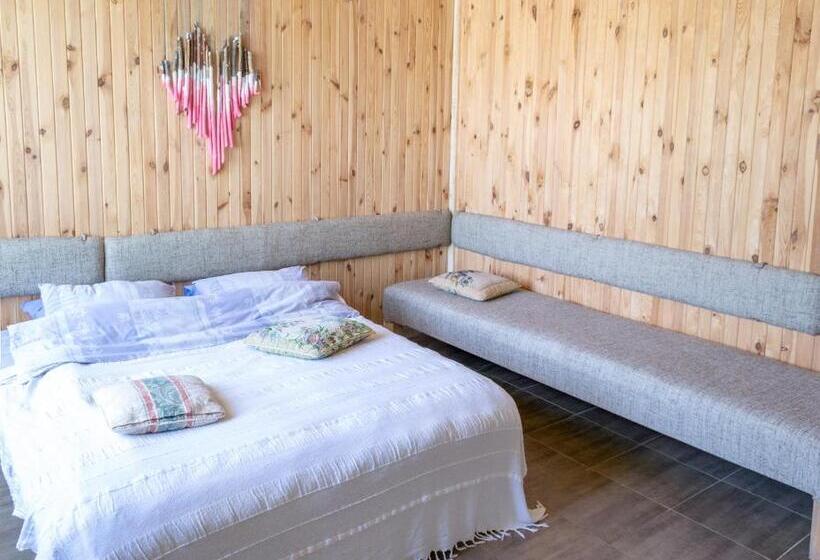 هاستل Baron Munchausen Guest House