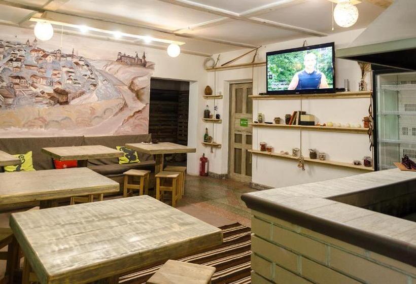 هاستل Baron Munchausen Guest House