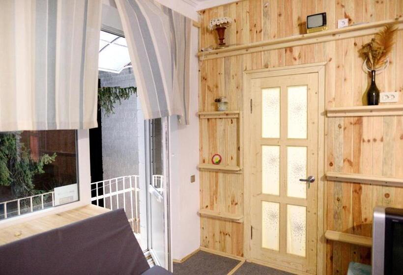 هاستل Baron Munchausen Guest House