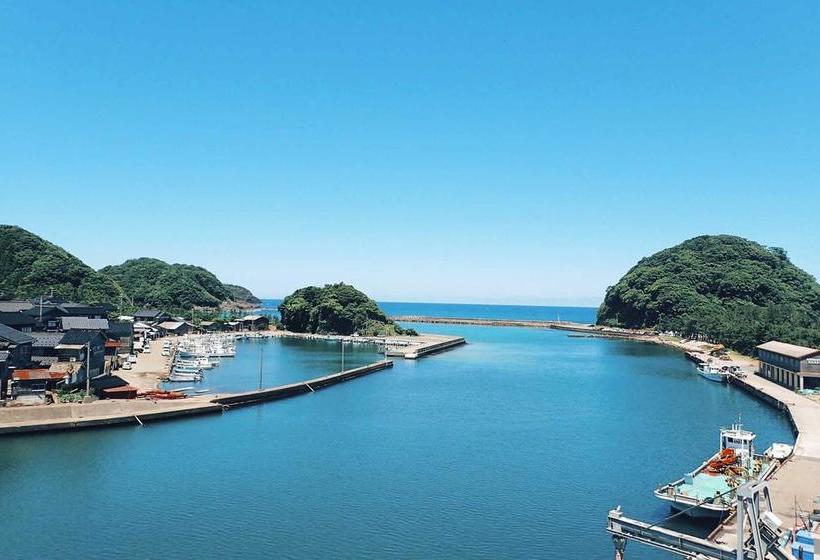 הוסטל Book & Guesthouse Hitotomaru