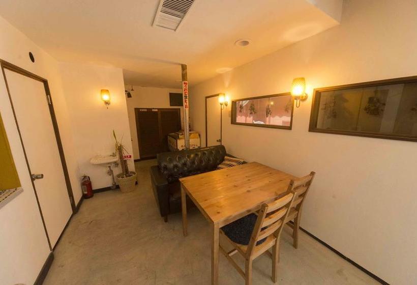 הוסטל Book & Guesthouse Hitotomaru