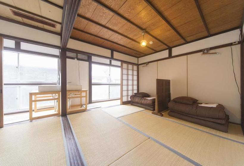 הוסטל Book & Guesthouse Hitotomaru