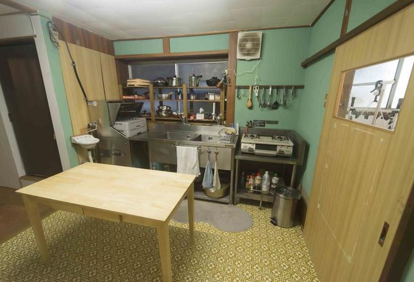 הוסטל Book & Guesthouse Hitotomaru