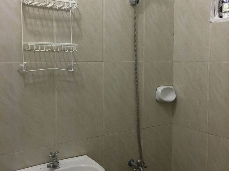 旅馆 J & C Guesthouse