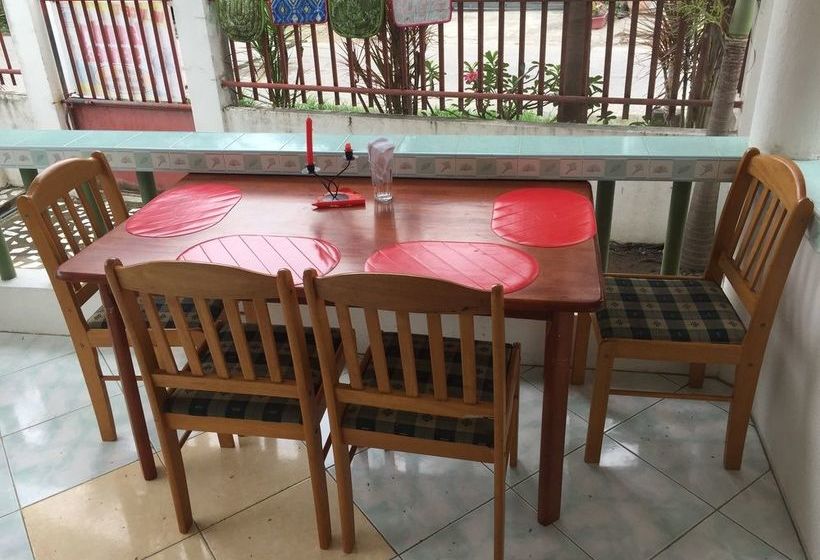 旅馆 J & C Guesthouse