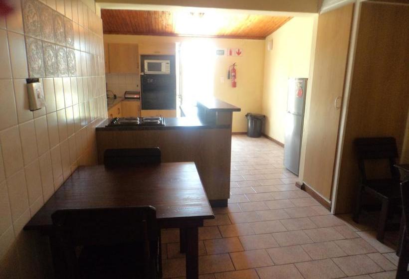 Hostel Skippers Backpackers Cc