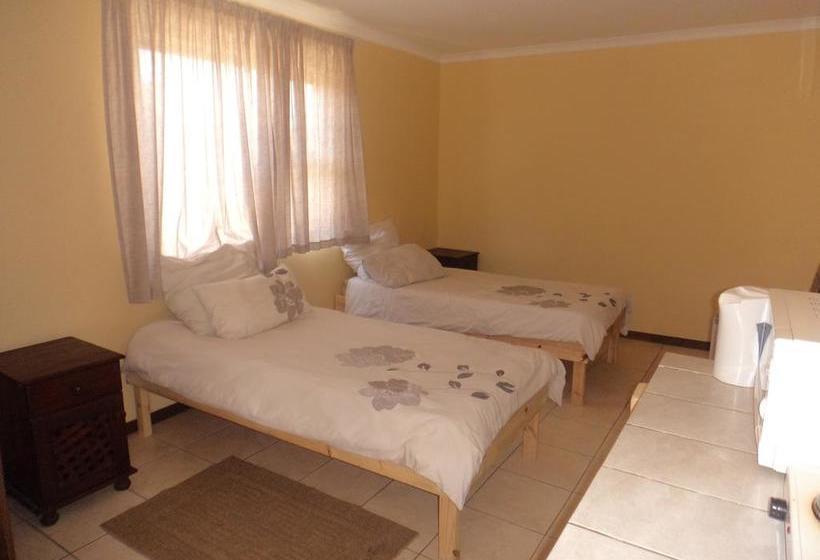 Hostel Skippers Backpackers Cc