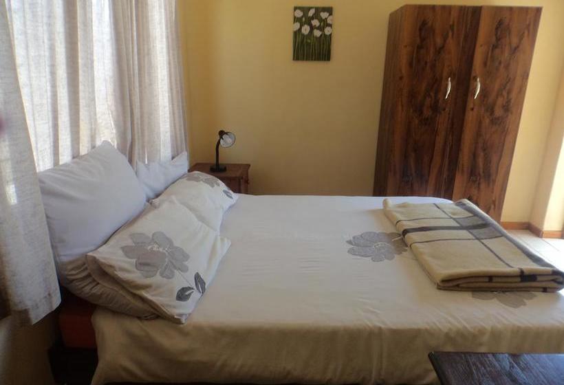 Hostel Skippers Backpackers Cc