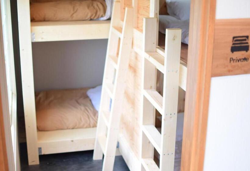 הוסטל Noboribetsu Guest House Aka & Ao