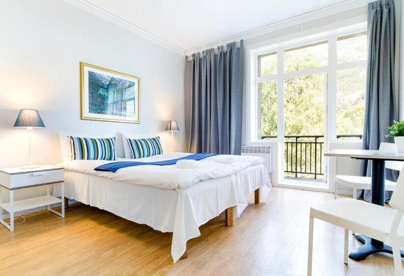 הוסטל Slottet Apartments