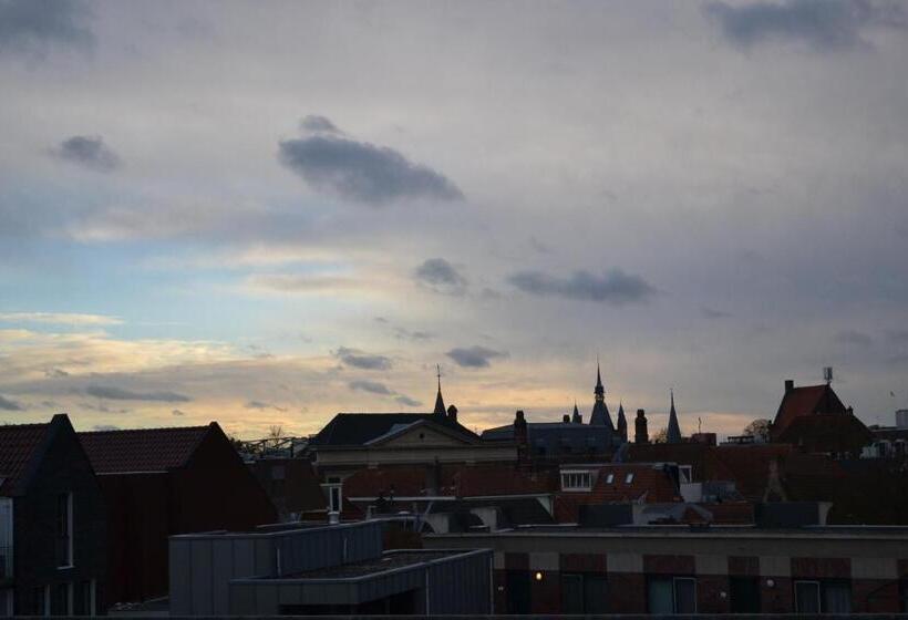 住宿加早餐 De Pelsertoren