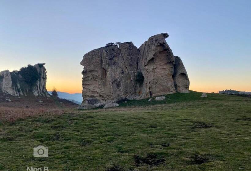 צימר Dolmen House