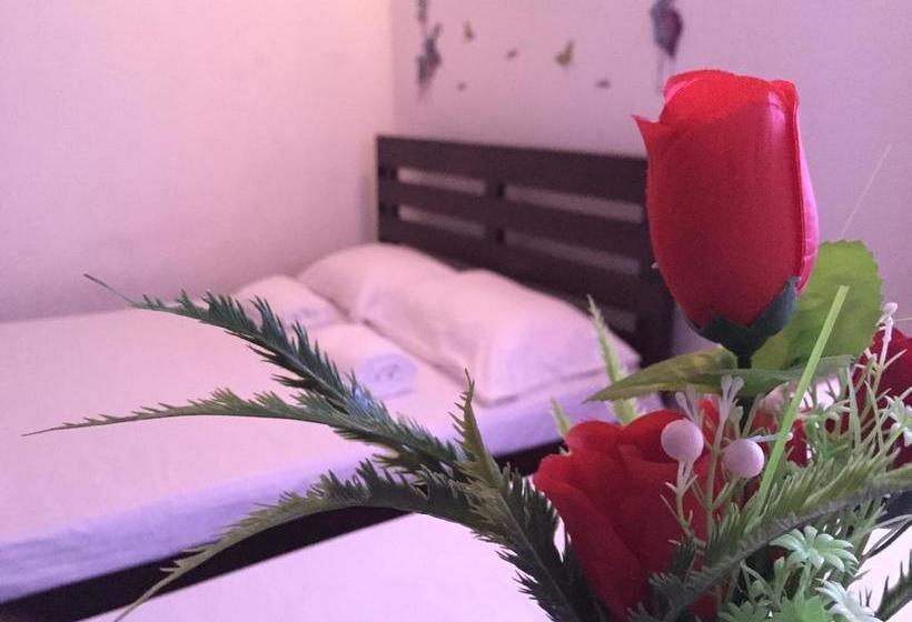 Aamiaismajoitus (B&B) Gamage Friendly Home