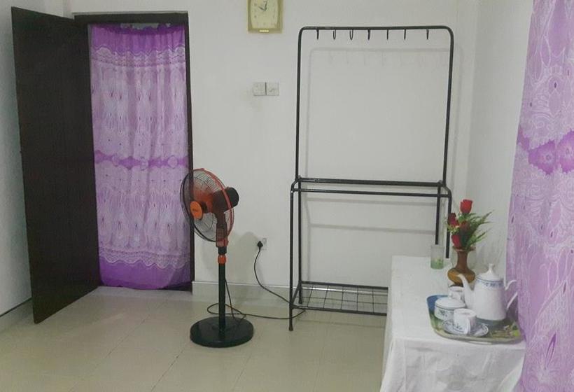 Aamiaismajoitus (B&B) Gamage Friendly Home