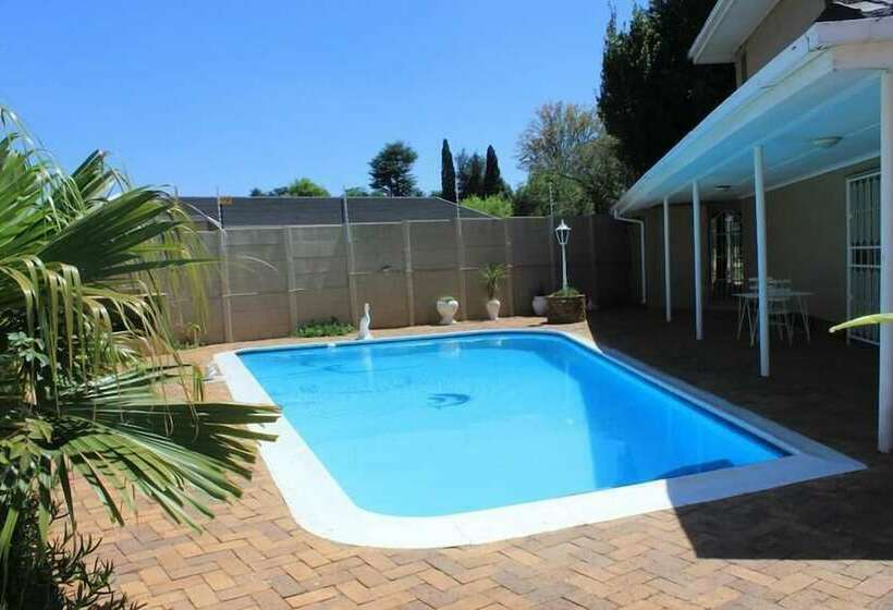 Bed and Breakfast Moye Guest House