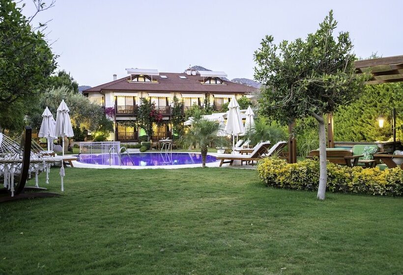 مبيت وإفطار Savana Butik Otel