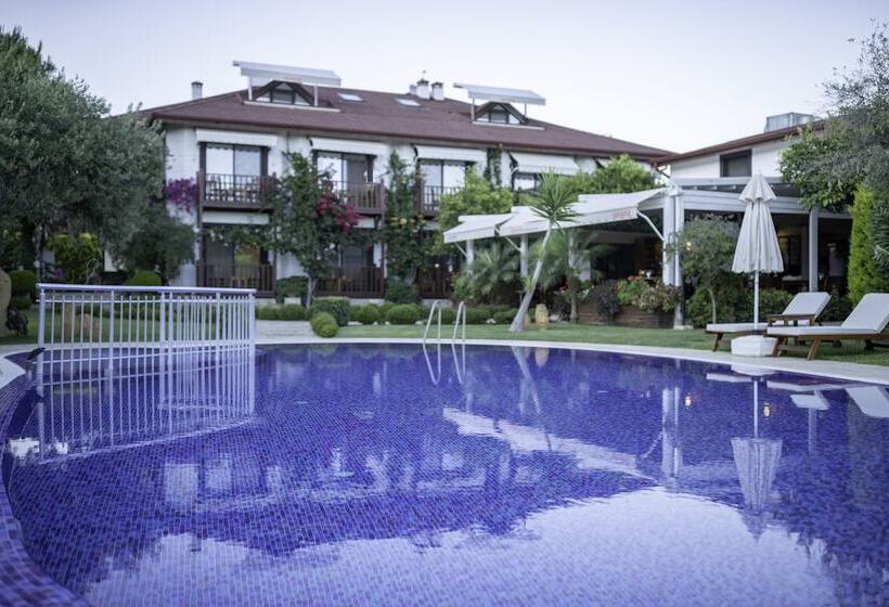 مبيت وإفطار Savana Butik Otel