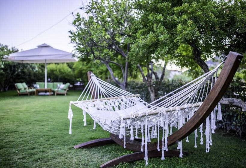 مبيت وإفطار Savana Butik Otel