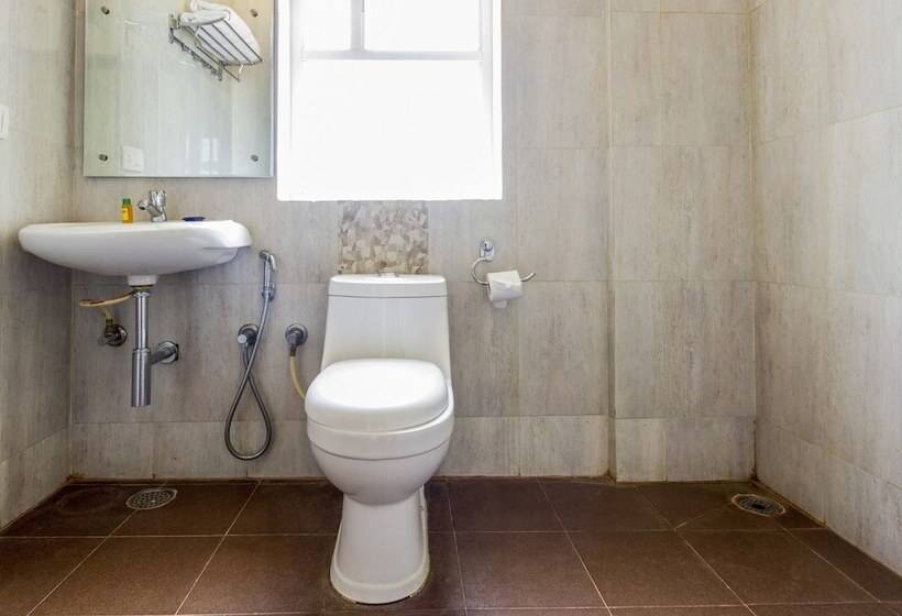 Fabhotel Iwe Studio Yelahanka