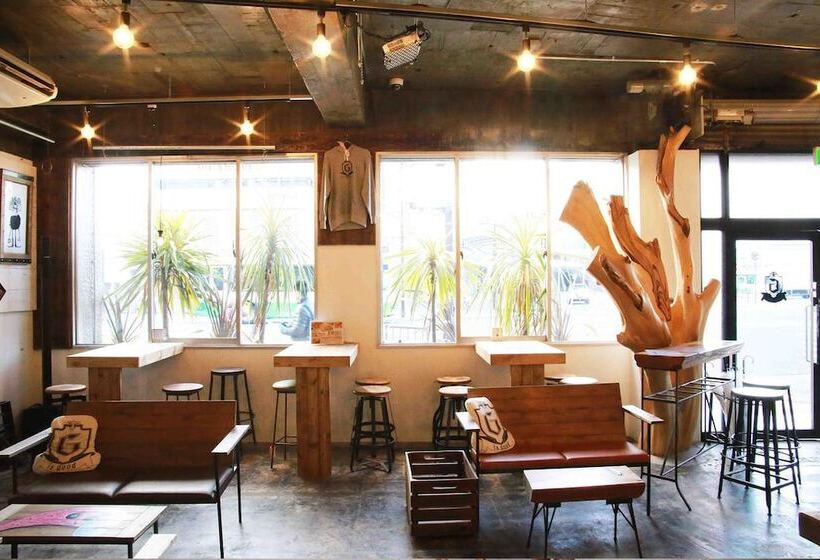 Hostel&gallerygisgood