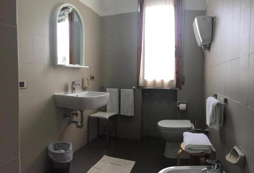 Отель Albergo Ristorante Taverna Dalla Lisina