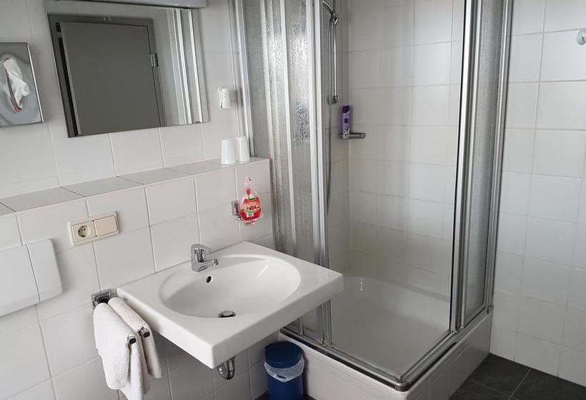 Отель Land Alte Schmiede