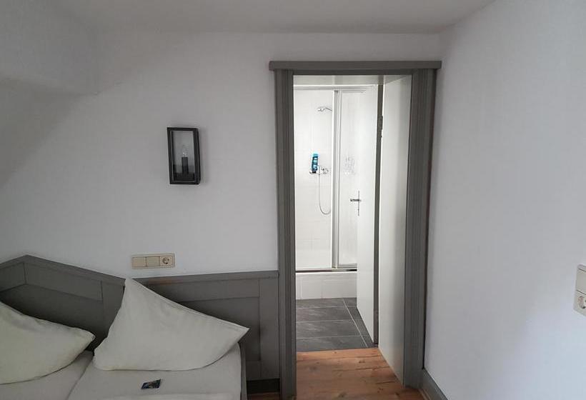 Отель Land Alte Schmiede