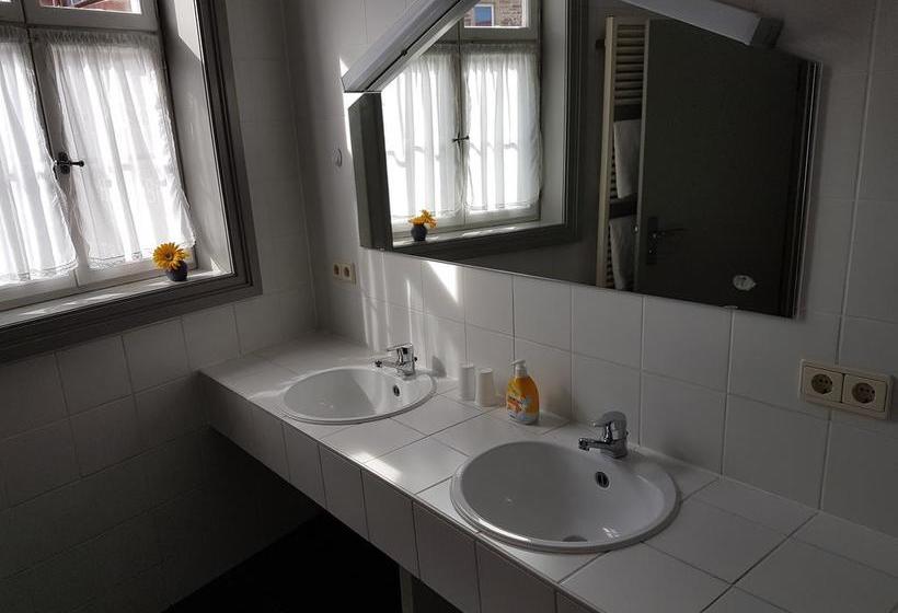 Отель Land Alte Schmiede