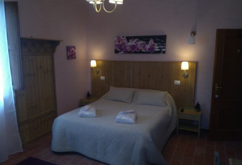 בית מלון כפרי Relais La Roccaccia Universita  Agraria