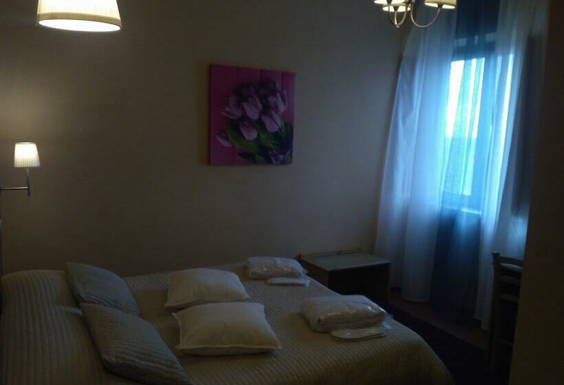 בית מלון כפרי Relais La Roccaccia Universita  Agraria