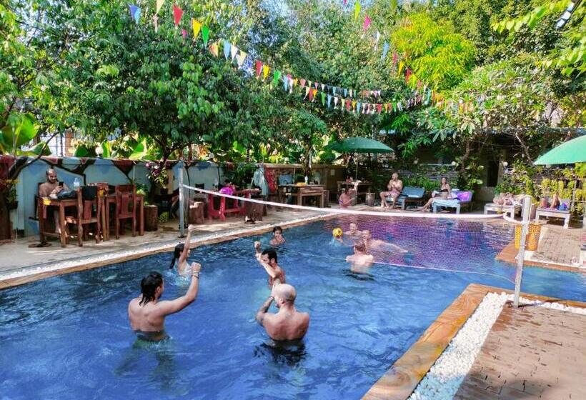 Отель Blue Diamond Hostel