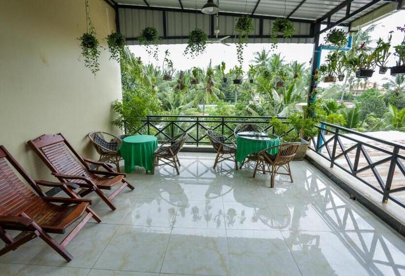 Отель Blue Diamond Hostel