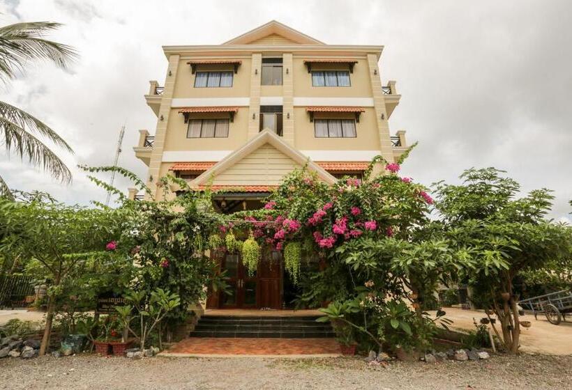 Отель Blue Diamond Hostel