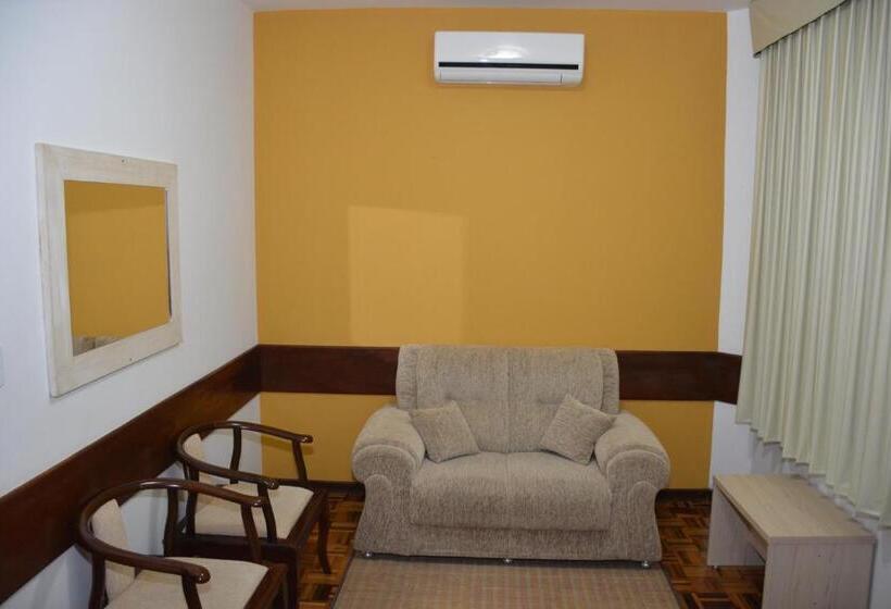 فندق Cosini