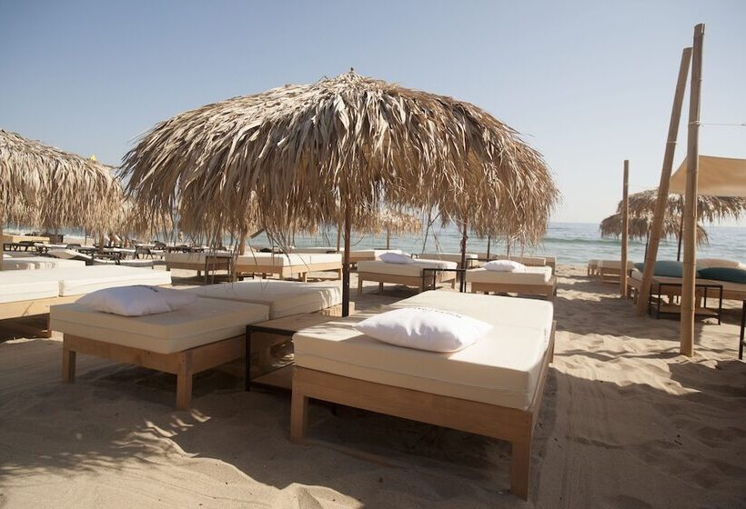 Отель Cristiani