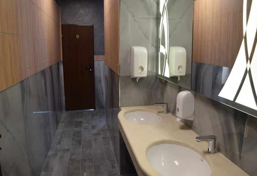 Отель Cristiani