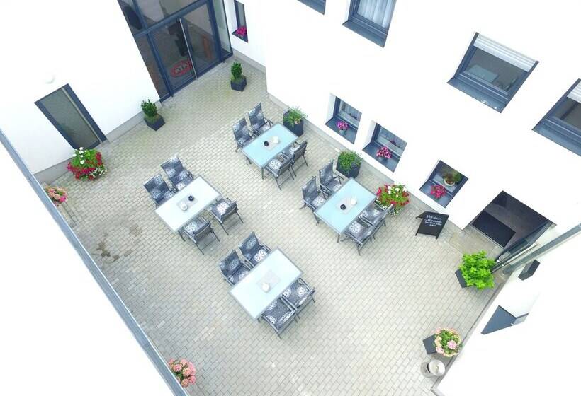 Отель Fast Lane