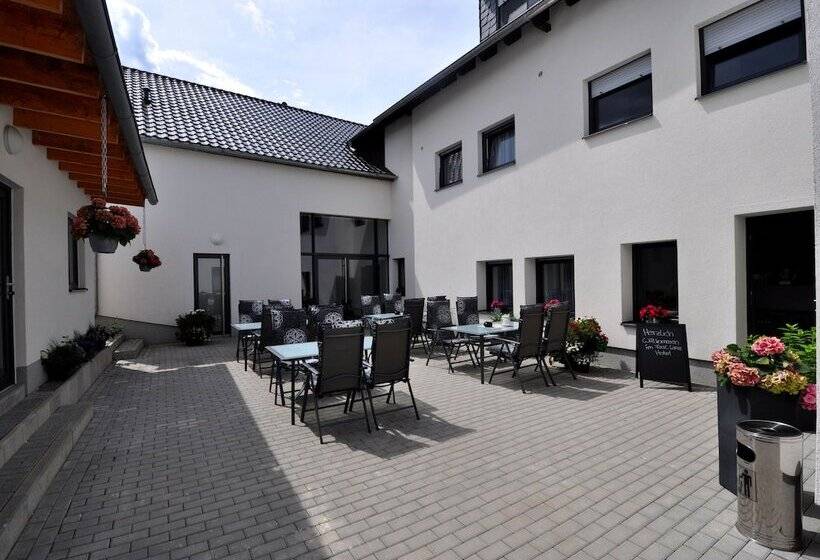 Отель Fast Lane