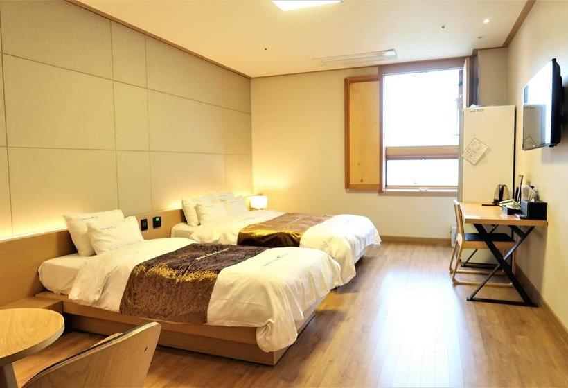 בית מלון כפרי Bolton