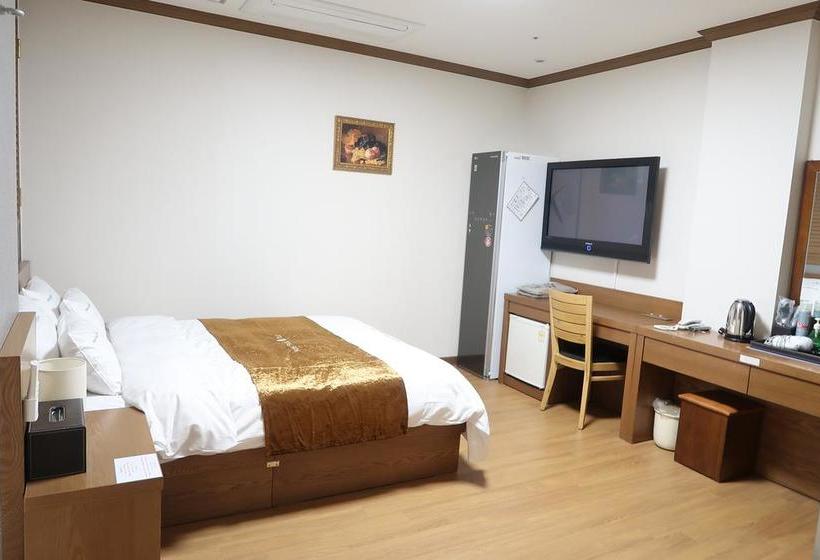 בית מלון כפרי Bolton