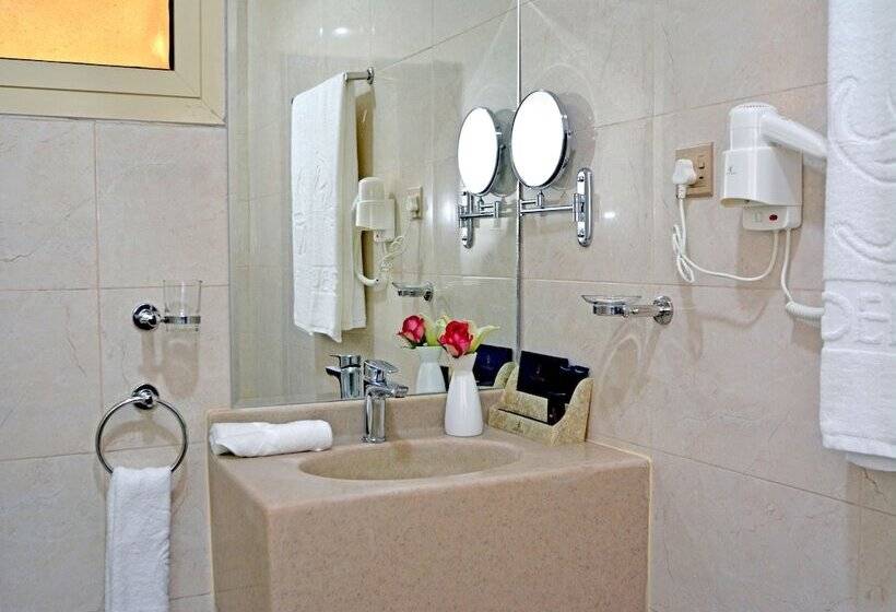 هتل Golden Bujari Alulaya