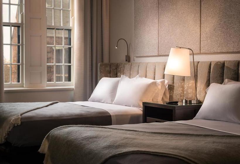 Отель The Richardson