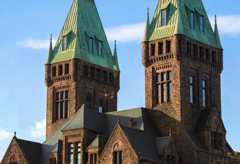 Отель The Richardson