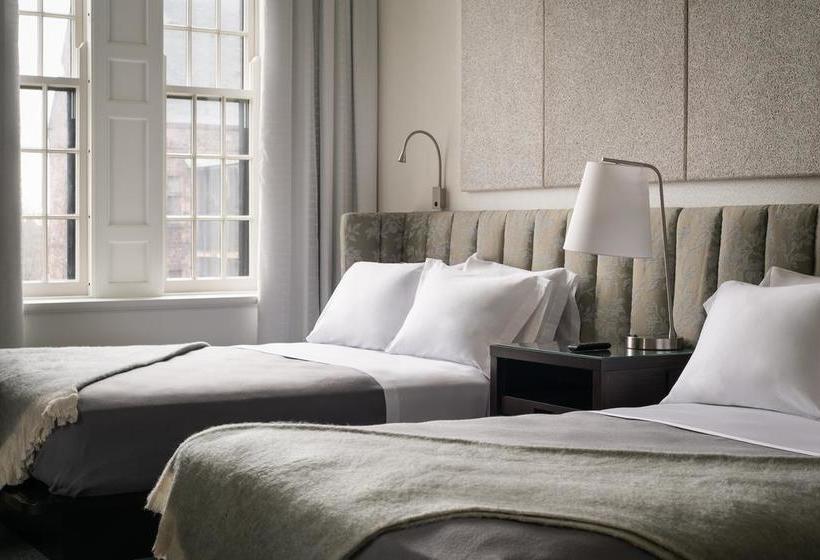 Отель The Richardson