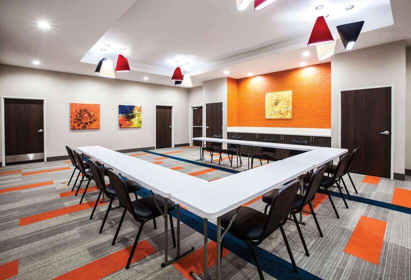 فندق La Quinta By Wyndham Owasso