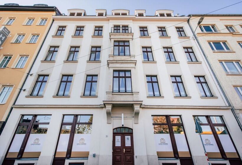 Отель Luga Homes Stadthaus