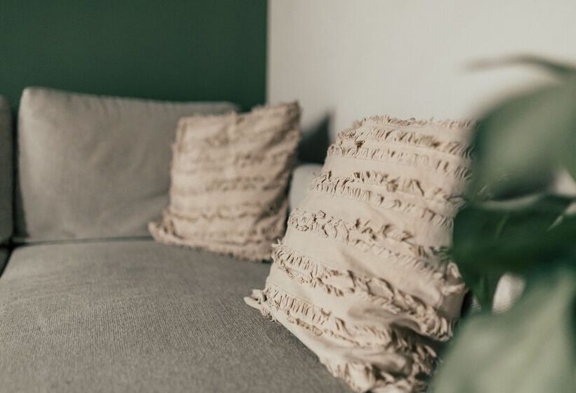 Отель Luga Homes Stadthaus