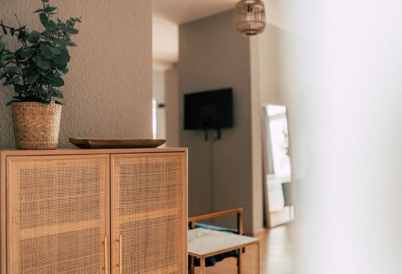 Отель Luga Homes Stadthaus