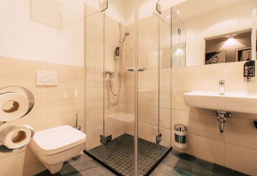 Отель Luga Homes Stadthaus