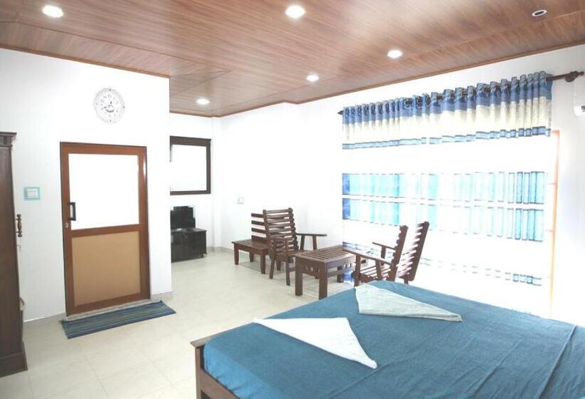 בית מלון כפרי Nilambara Lake View